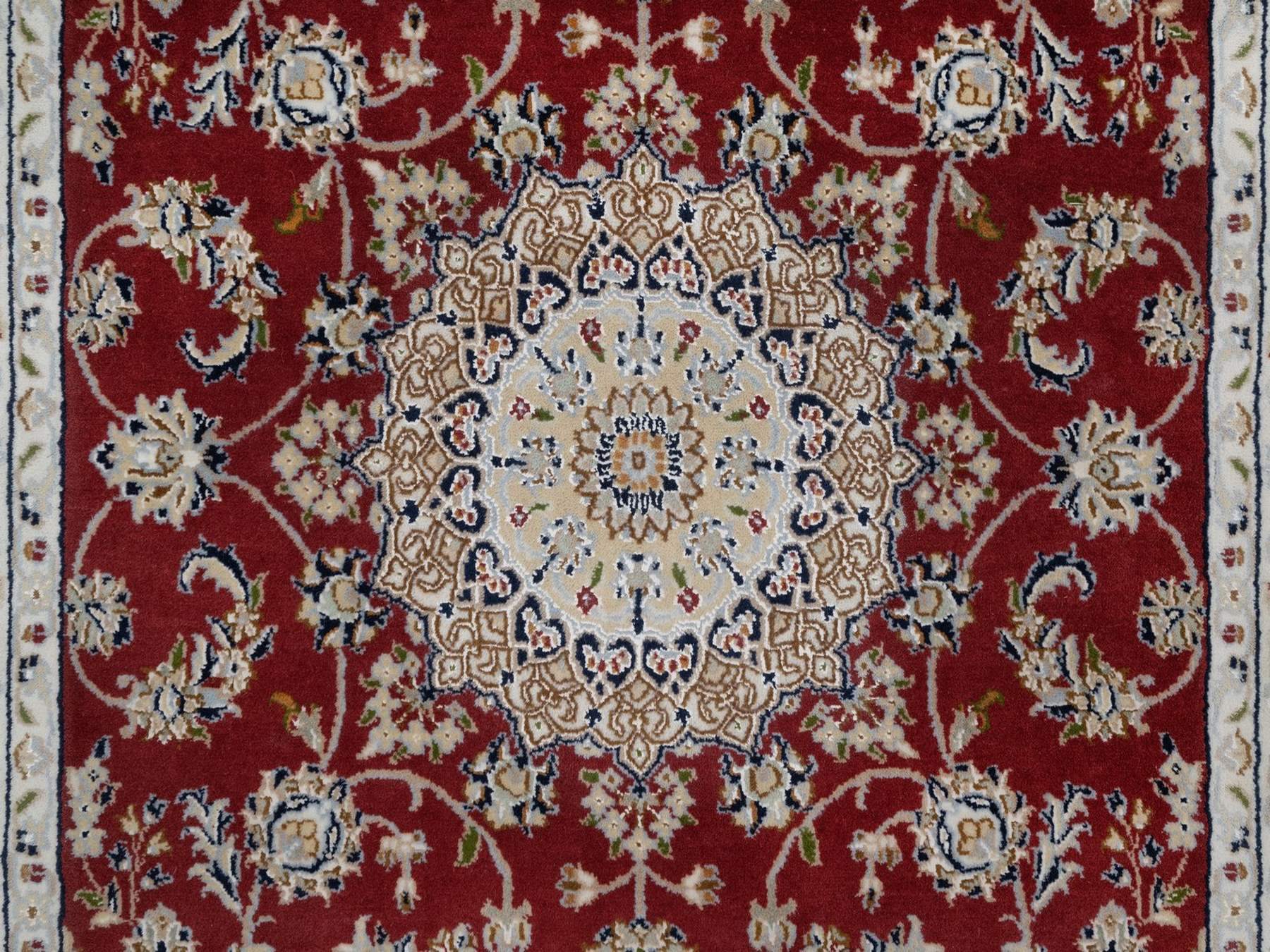 Red Nain Rugs 4'x6'1